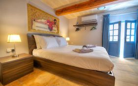 Romantic And Historical Maisonette In The Center Of Valletta Mbal1-1